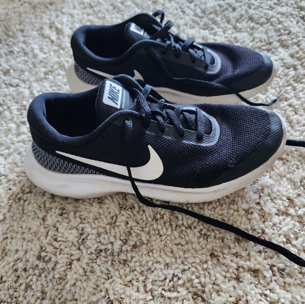 Womens Nike Tennis Shoes